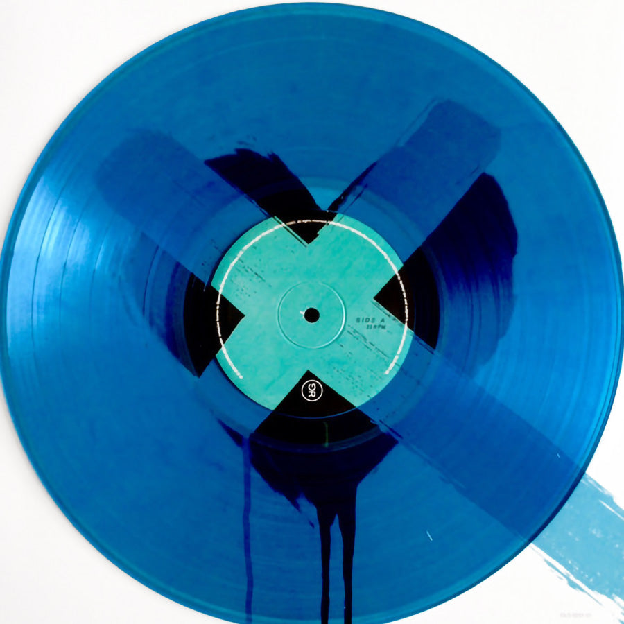Chvrches – Love Is Dead (Blue Clear)