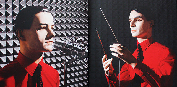 Kraftwerk - The Man Machine (Red Trans Ltd)