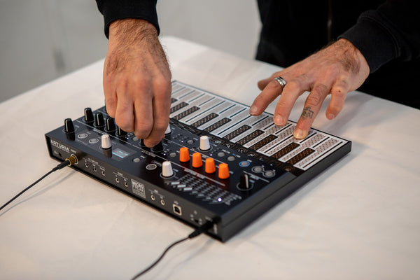 その他 Arturia Microfreak Arturia - MicroFreak